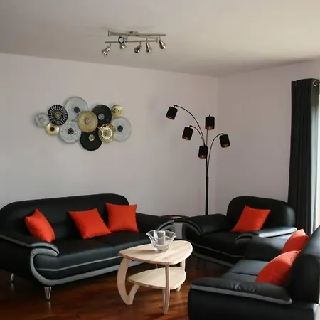 L'a Cote, Plain-pied Sans Vis-a-vis.