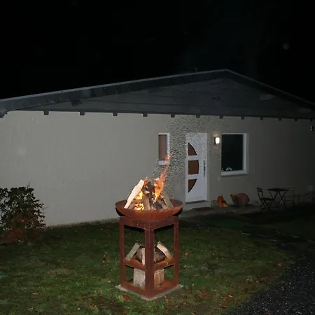 L'a Cote, Plain-pied Sans Vis-a-vis.