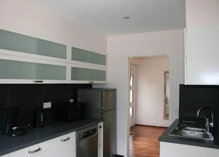 L'à Côté, Plain-pied Sans Vis-à-vis. * Spa