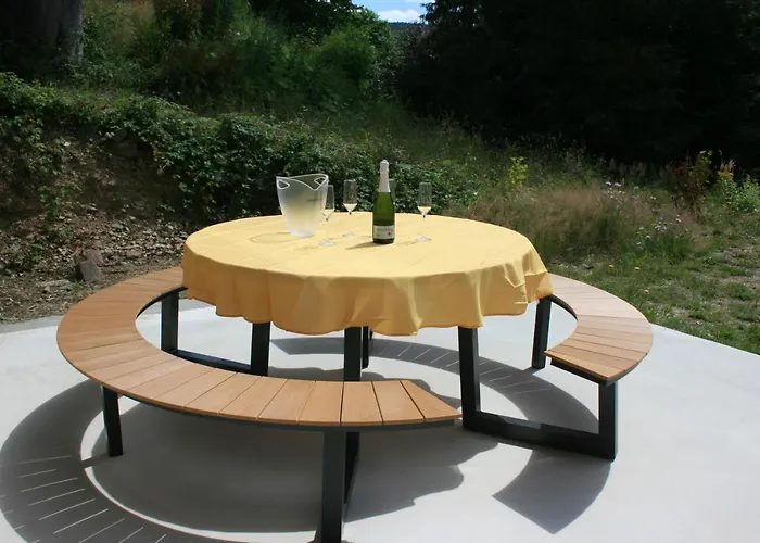 L'à Côté, Plain-pied Sans Vis-à-vis.